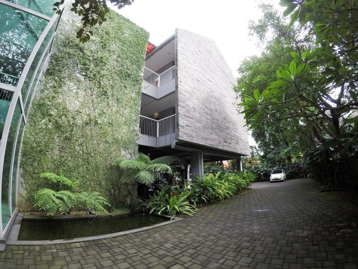 2510 Urbanliving Lejlighedshotel Jakarta Eksteriør billede