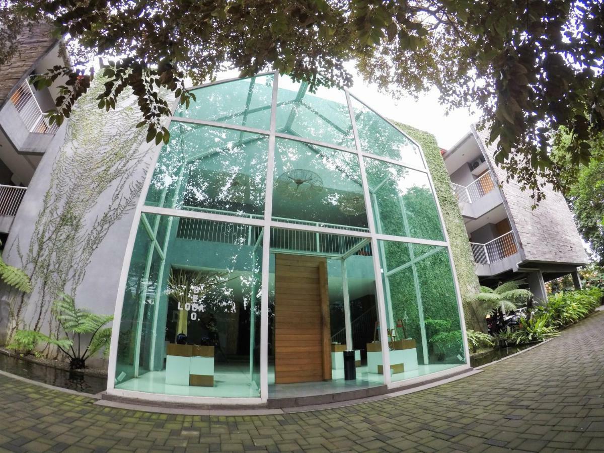 2510 Urbanliving Lejlighedshotel Jakarta Eksteriør billede